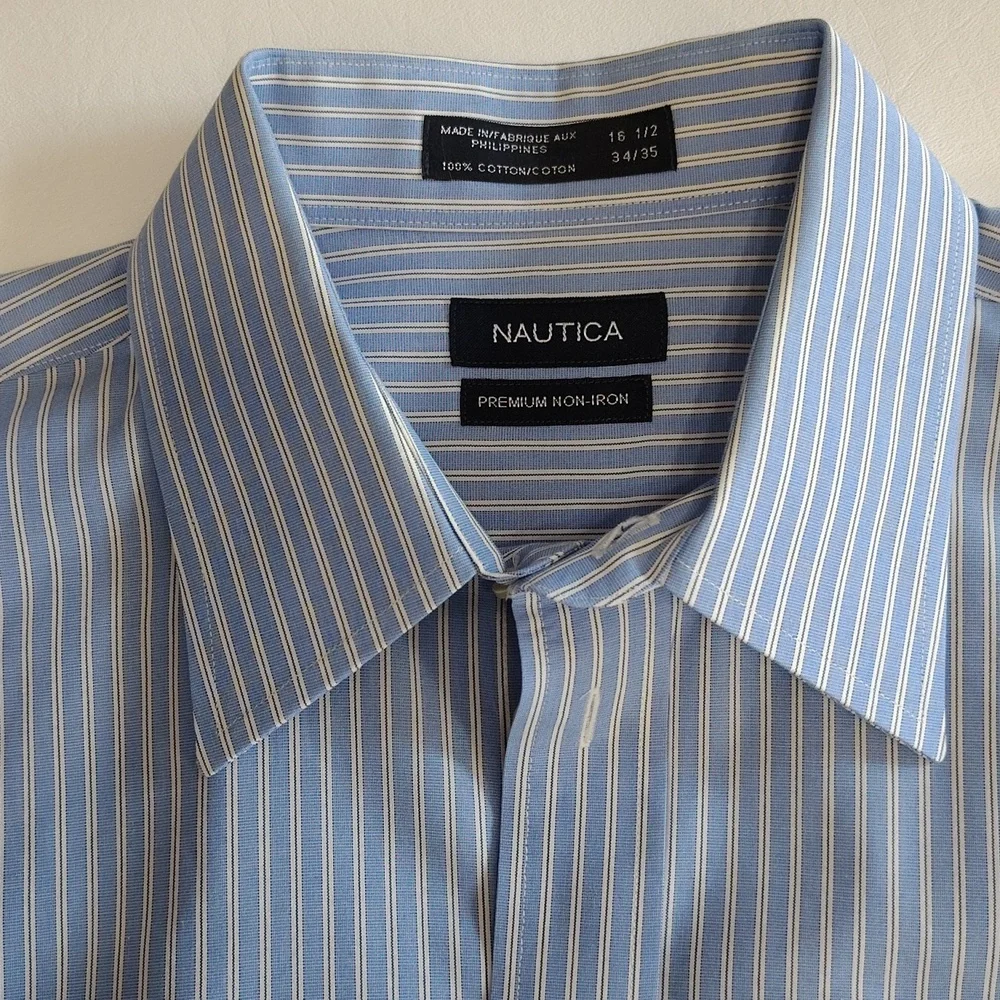 Nautica Dress Shirt Size 16 1/2 34/35. No Iron Cotton Office Professional Blue